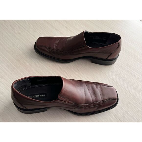 Bostonian Leather Slip-On Loafers, size 9.5M - Picture 6 of 13